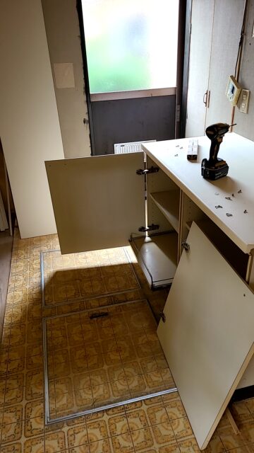 元キッチンの棚解体